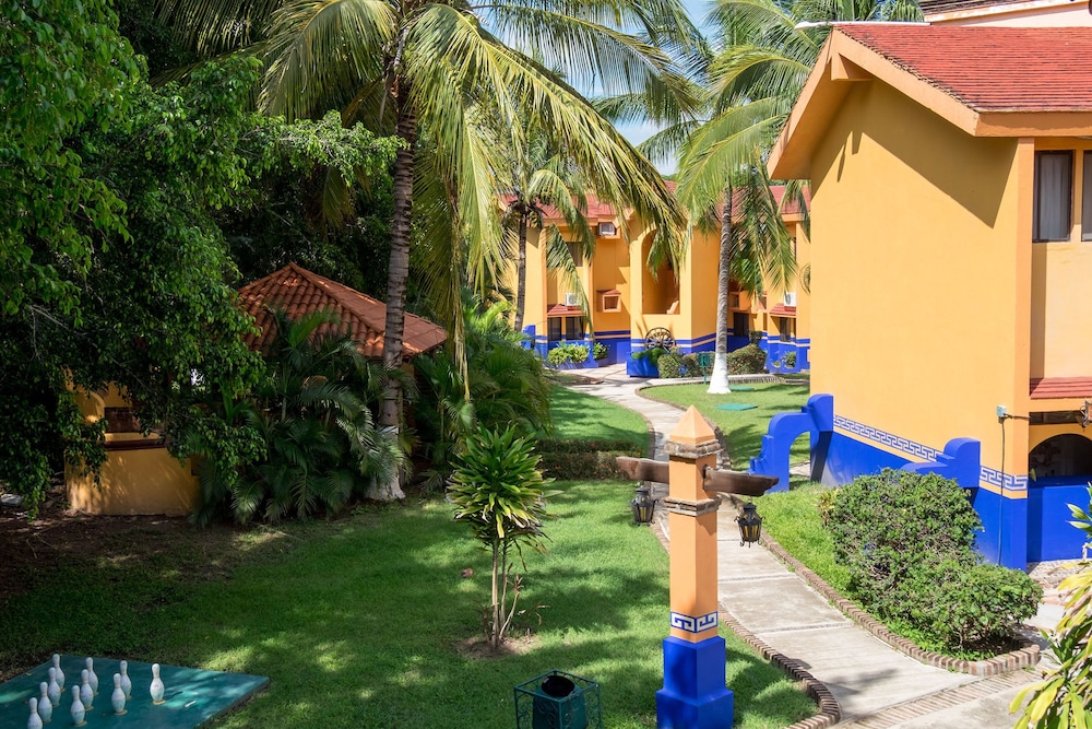 Canadian Resorts Nuevo Vallarta 39/47