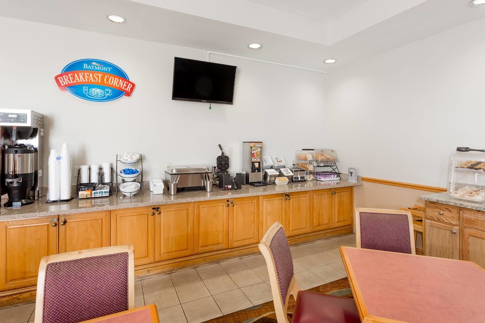 Baymont by Wyndham Fort Myers Airport 30/41