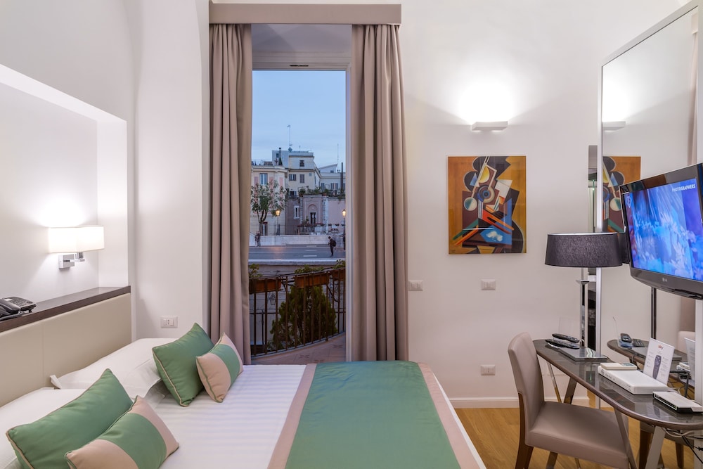 Les Diamants Spanish Steps Suite 22/46