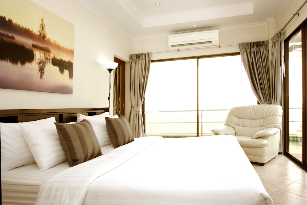 Avoca Pool Villas 10/50
