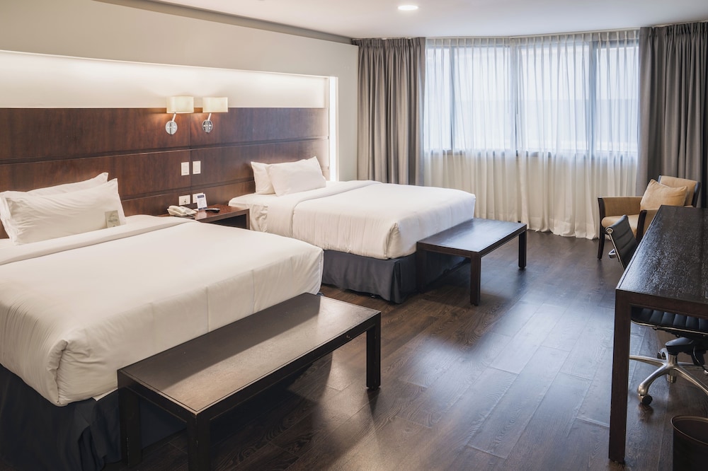 UNIPARK HOTEL 11/66