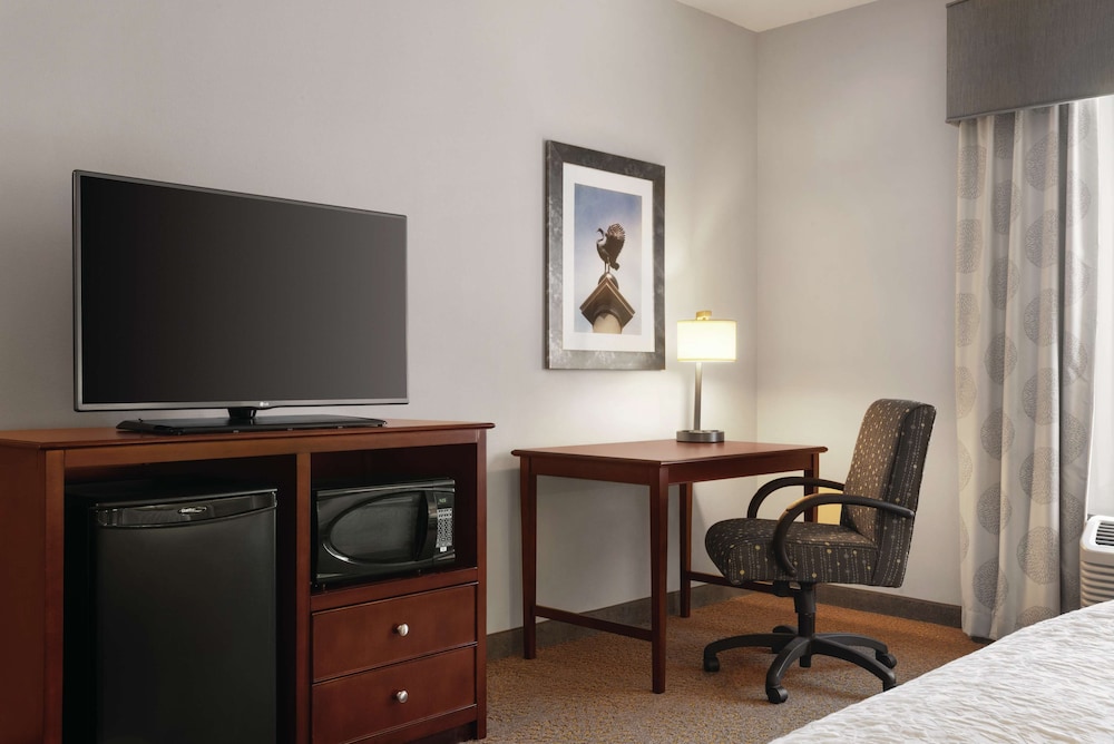 Hampton Inn Suites Mishawaka S Bend At Heritage Square In 57/61