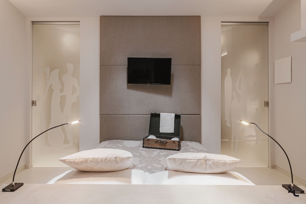 Residenza Del Monaco Bianco 39/50