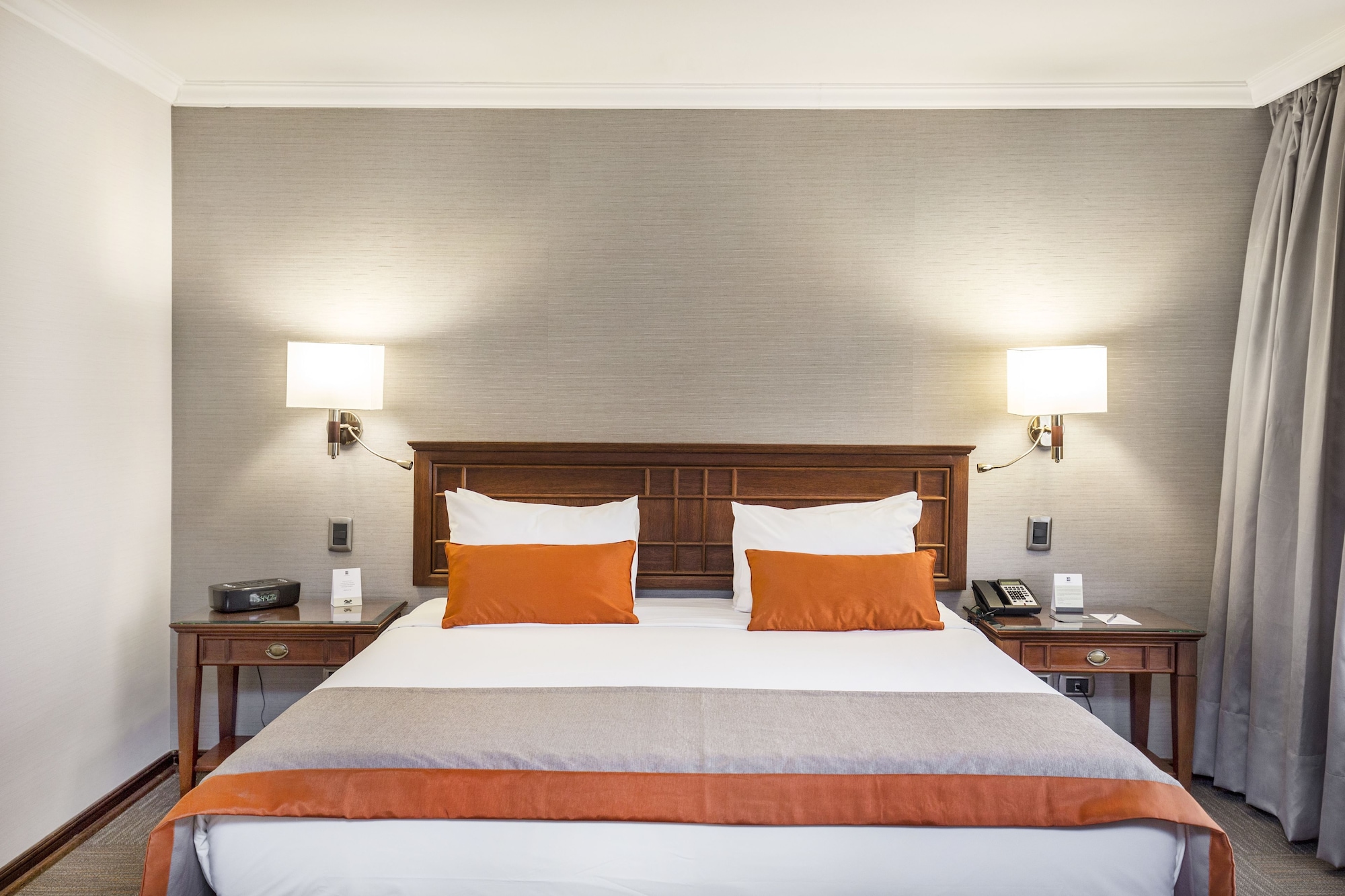 STANDARD, KING BED