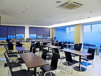 Hotel 88 Grogol 43/55