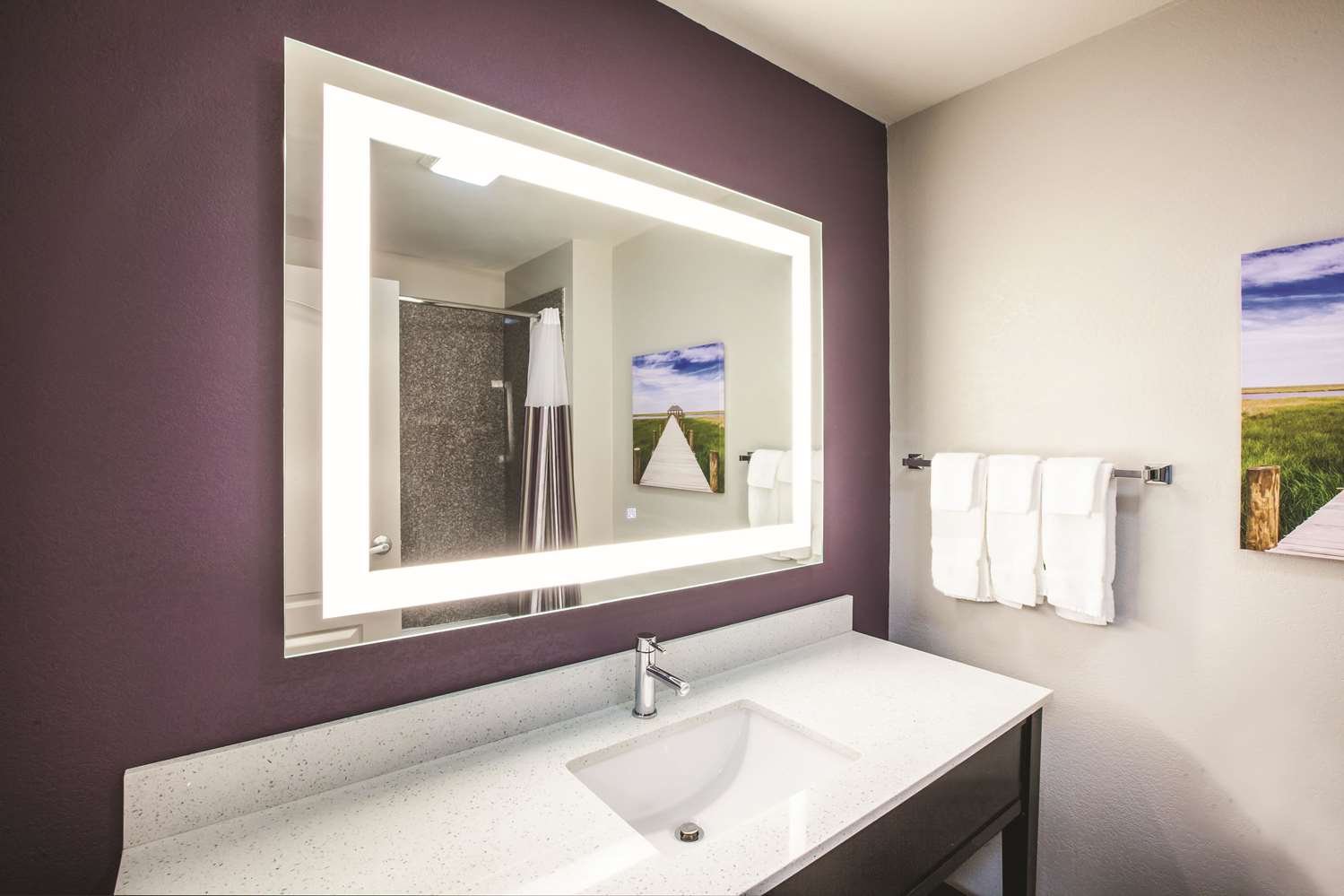 La Quinta Inn Suites By Wyndham Walker Denham Springs 18/22
