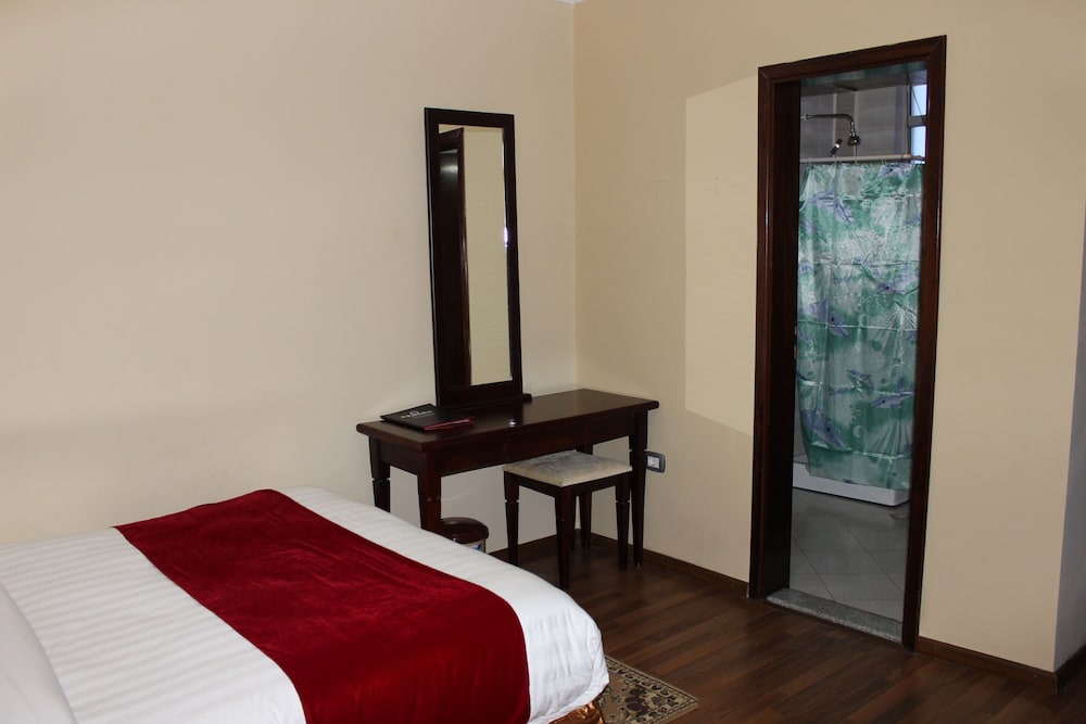 Oasis Hotel Apartment 32/57