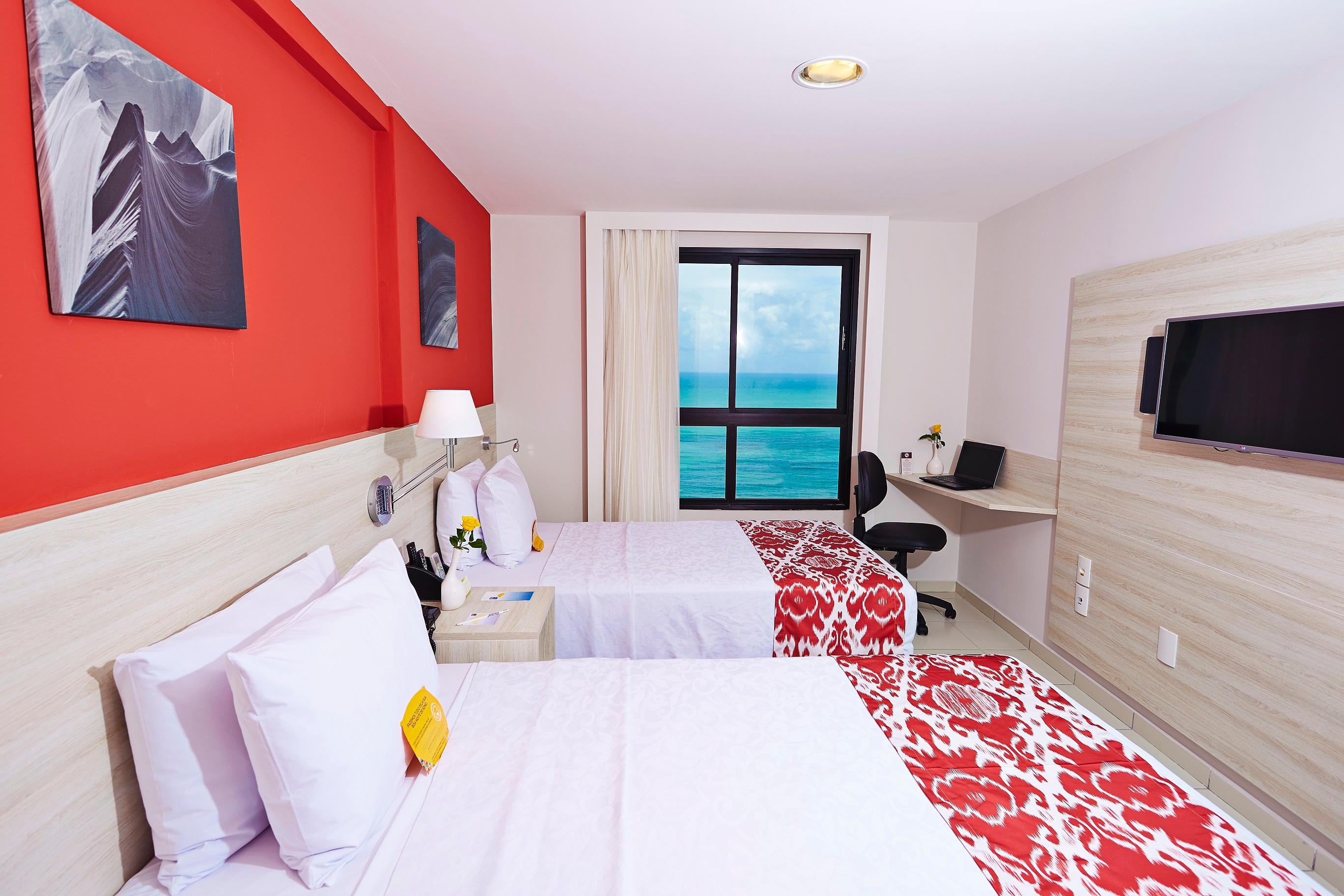 Superior, Twin Beds, Lateral Side Sea View