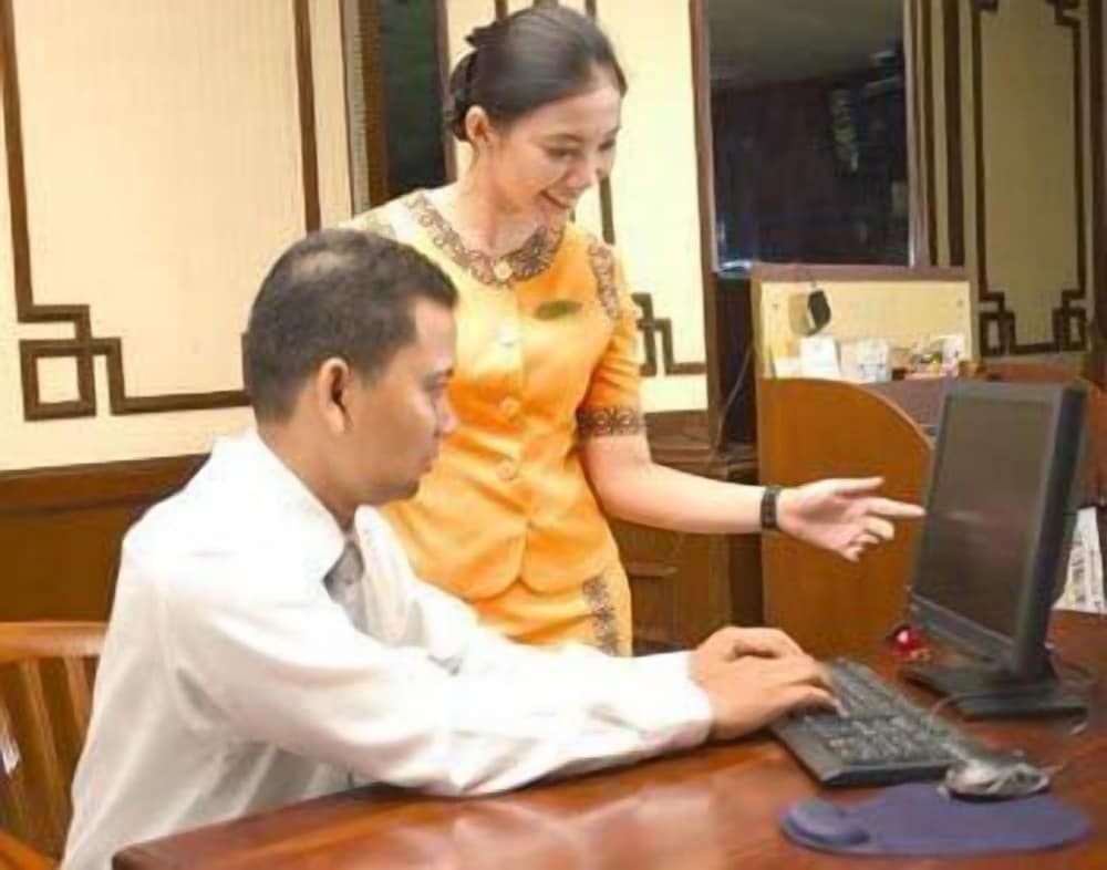 Pandanaran Hotel Semarang 58/60