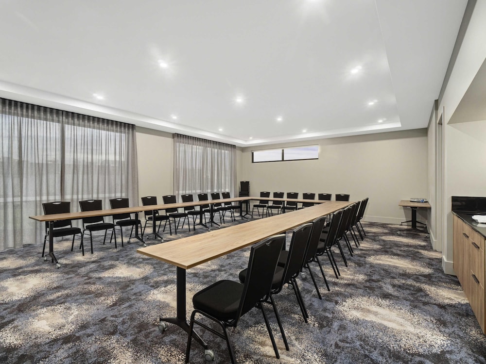 Mercure Pakenham 23/38