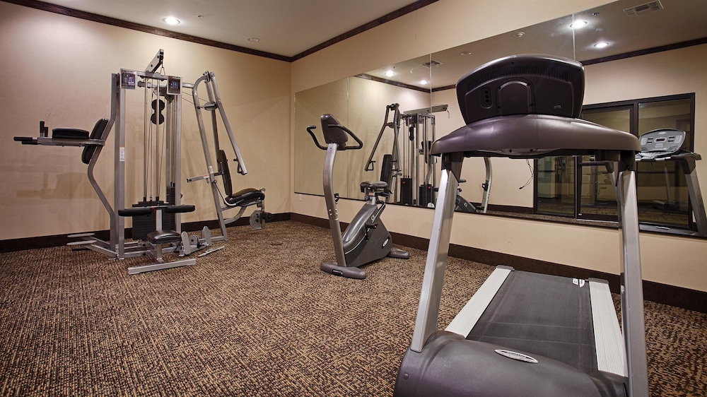 Best Western Plus Emory At Lake Fork Inn And Suites 23/42