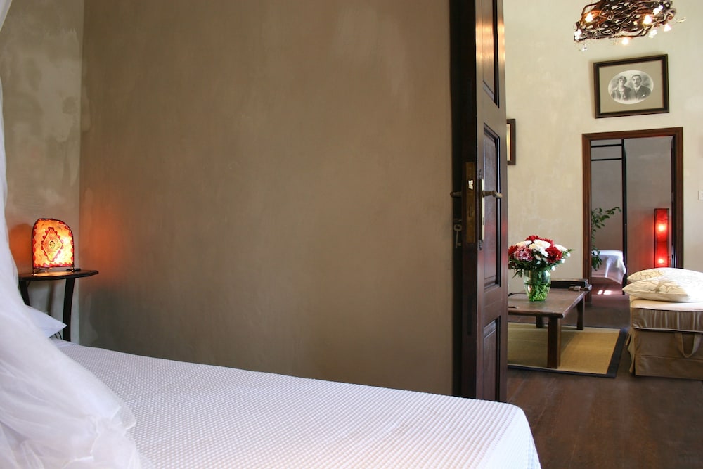 Santorini Heritage Villas &amp; Mansions 12/50