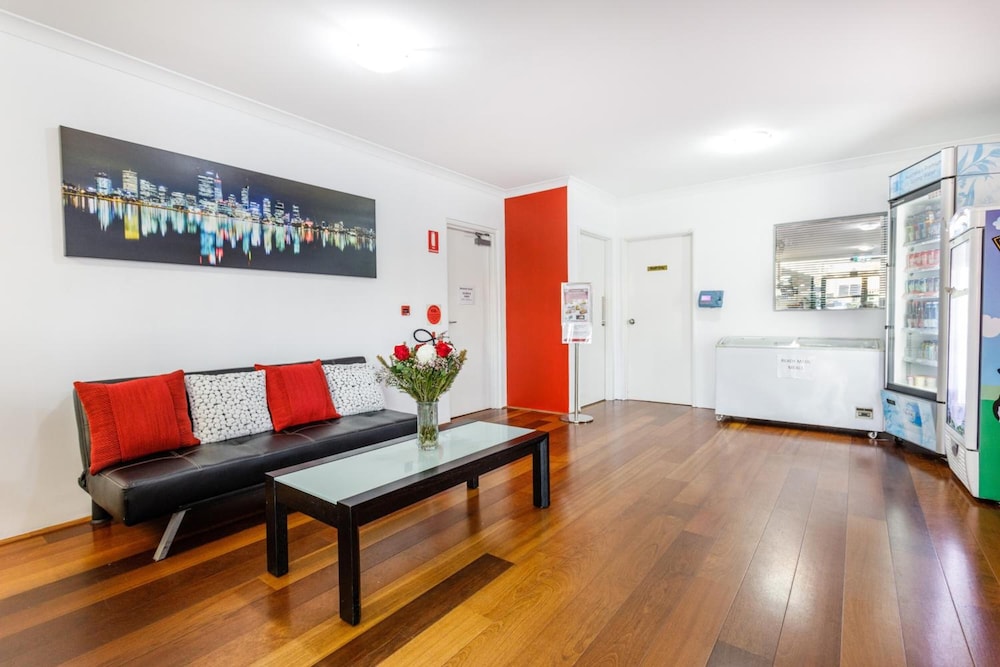 Perth Ascot Central Apartment Hotel 41/68
