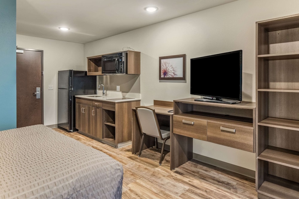 WoodSpring Suites Greenville Haywood Mall 18/33