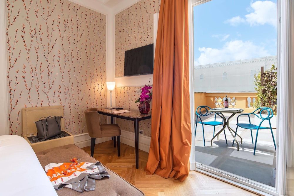 Damaso Hotel 18/40