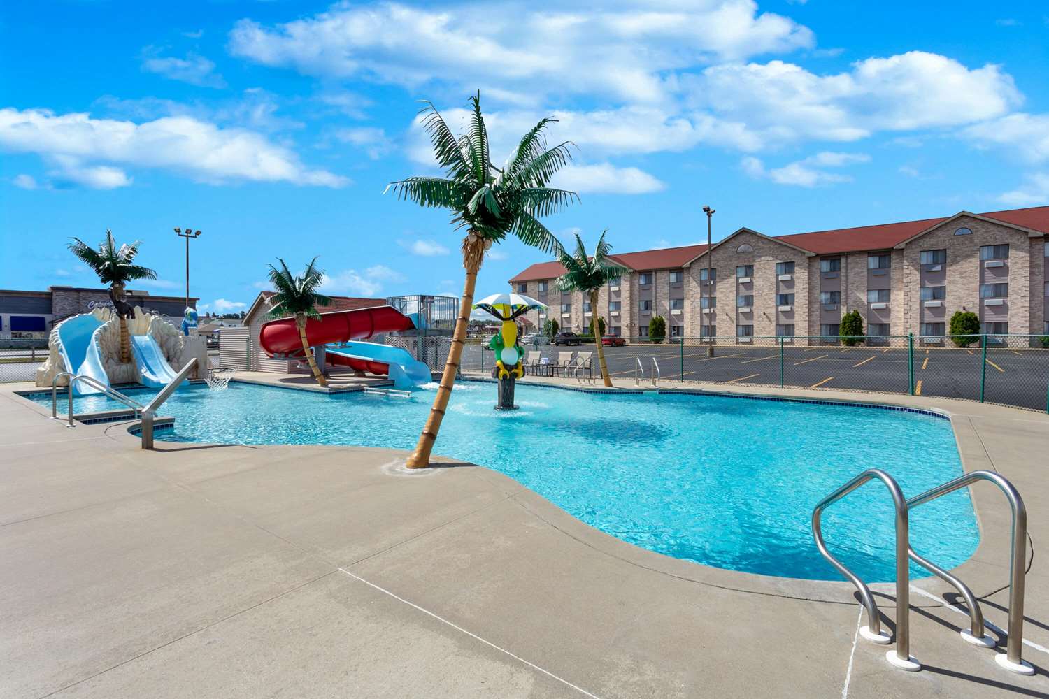 Wingate by Wyndham Wisconsin Dells Waterpark 49/56