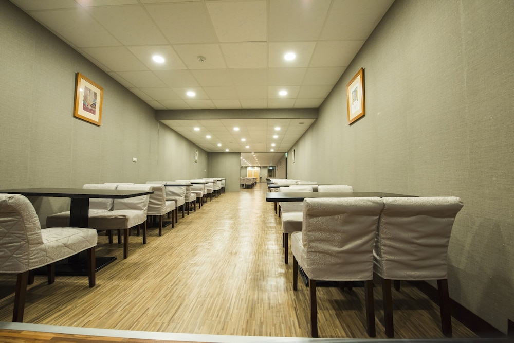 Doitsu Hotel 34/48