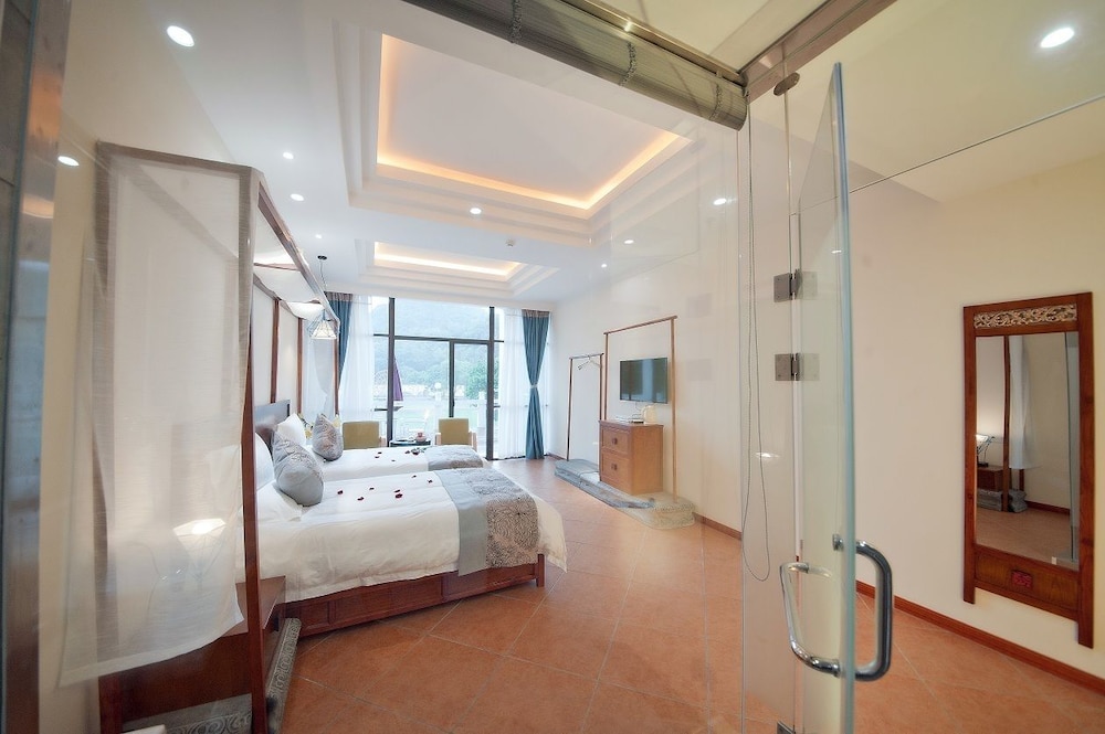 Guilin Crystal Crescent Moon Hotel 16/71