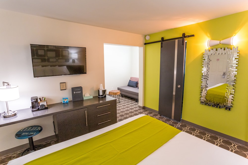 University Inn Tempe 36/45