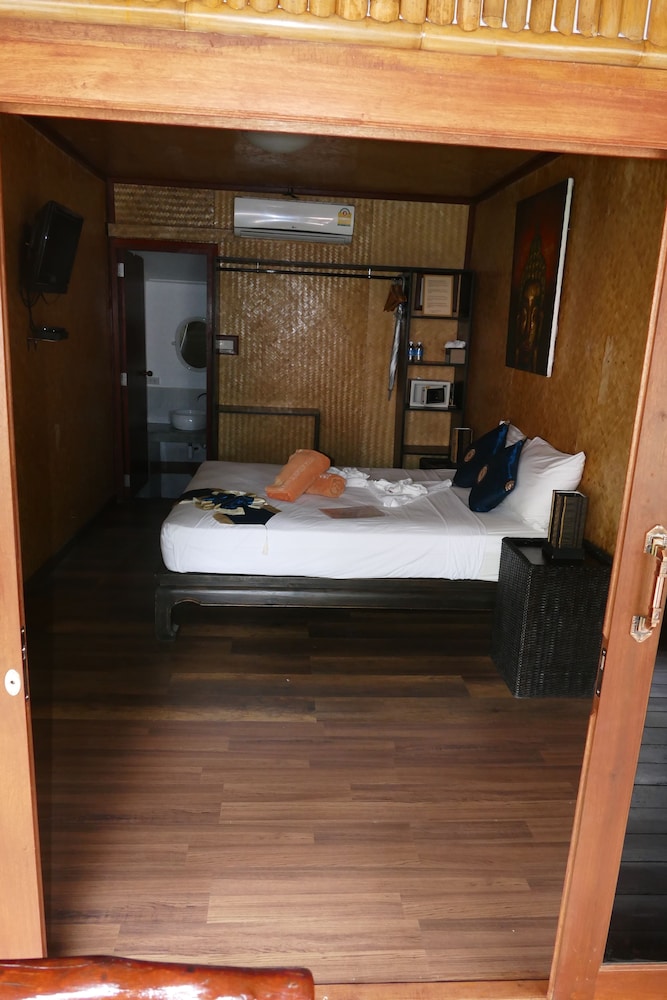 Baan Sukreep Resort 33/78