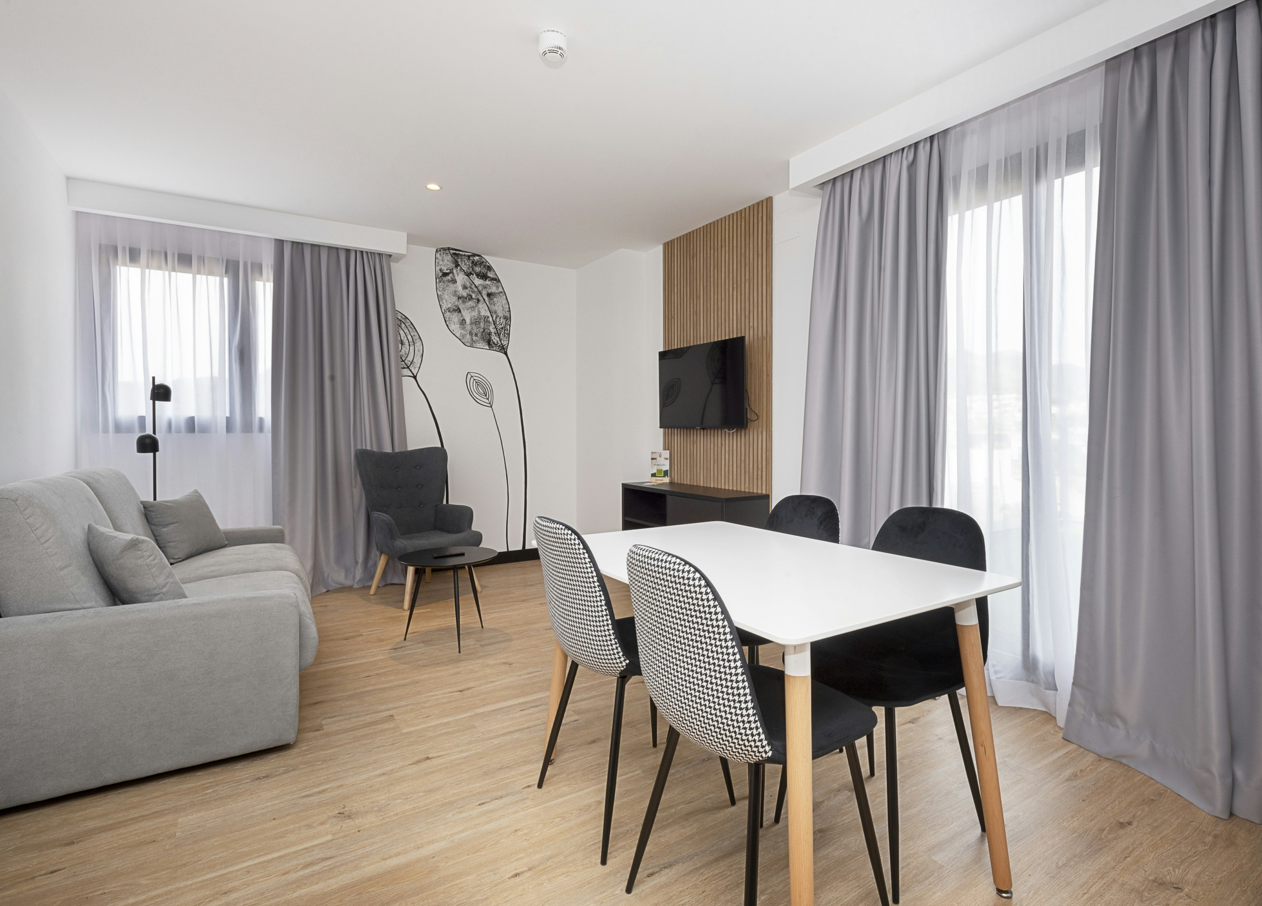 Hotel Sercotel Plana Suites 31/53