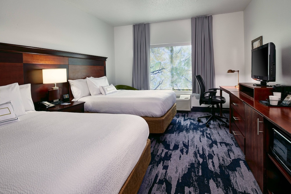 Fairfield Inn Detroit Livonia 4/21