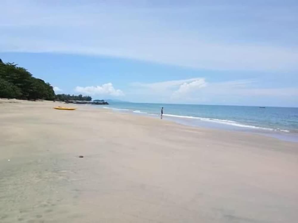 Jungle Hill Beach Bungalow 41/63