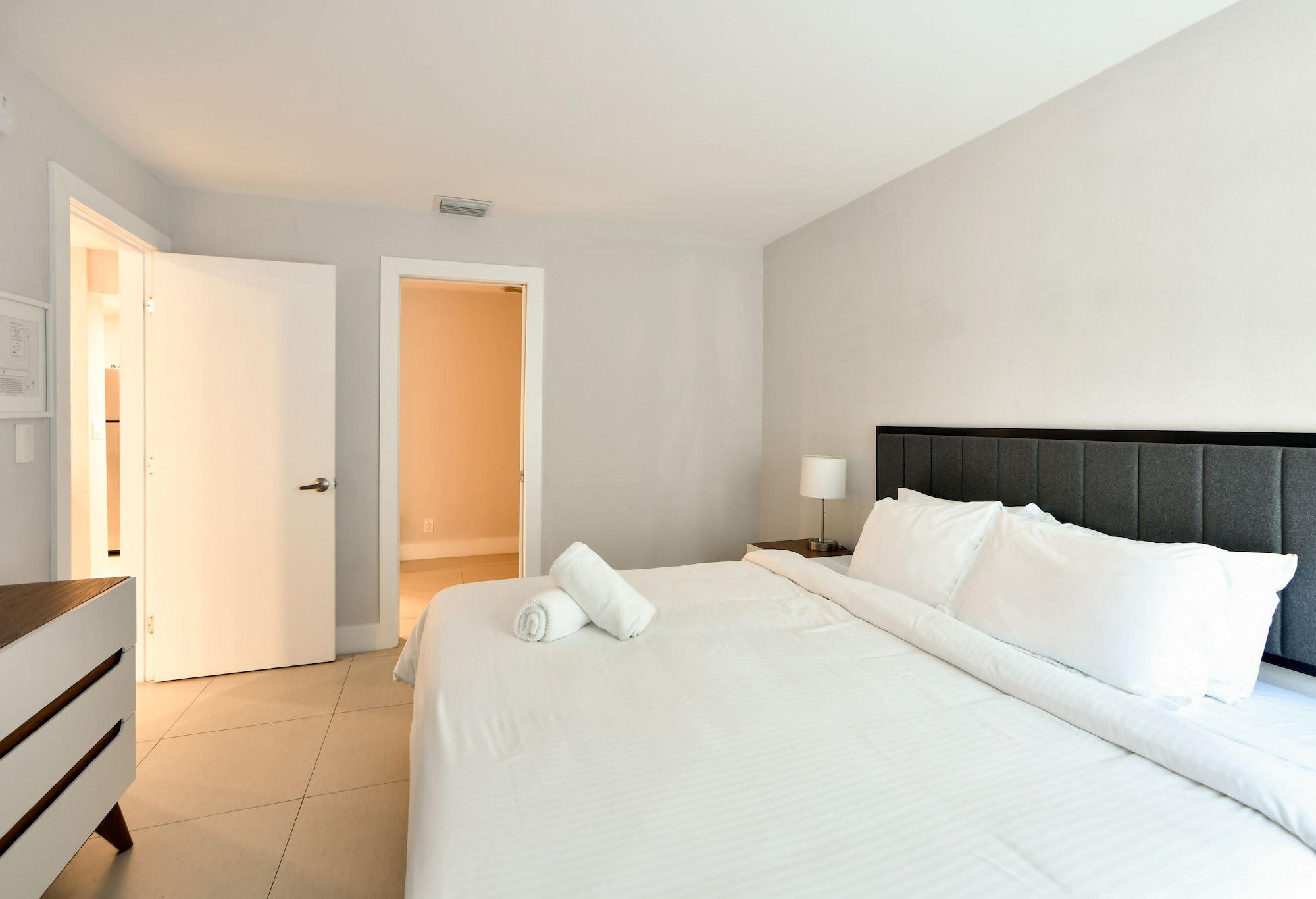 1 BEDROOM, DESIGNER, APARTMENT, RIVER VIEW