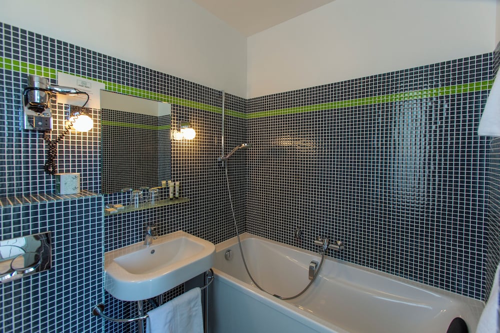Hotel Le Rayon Vert 37/48