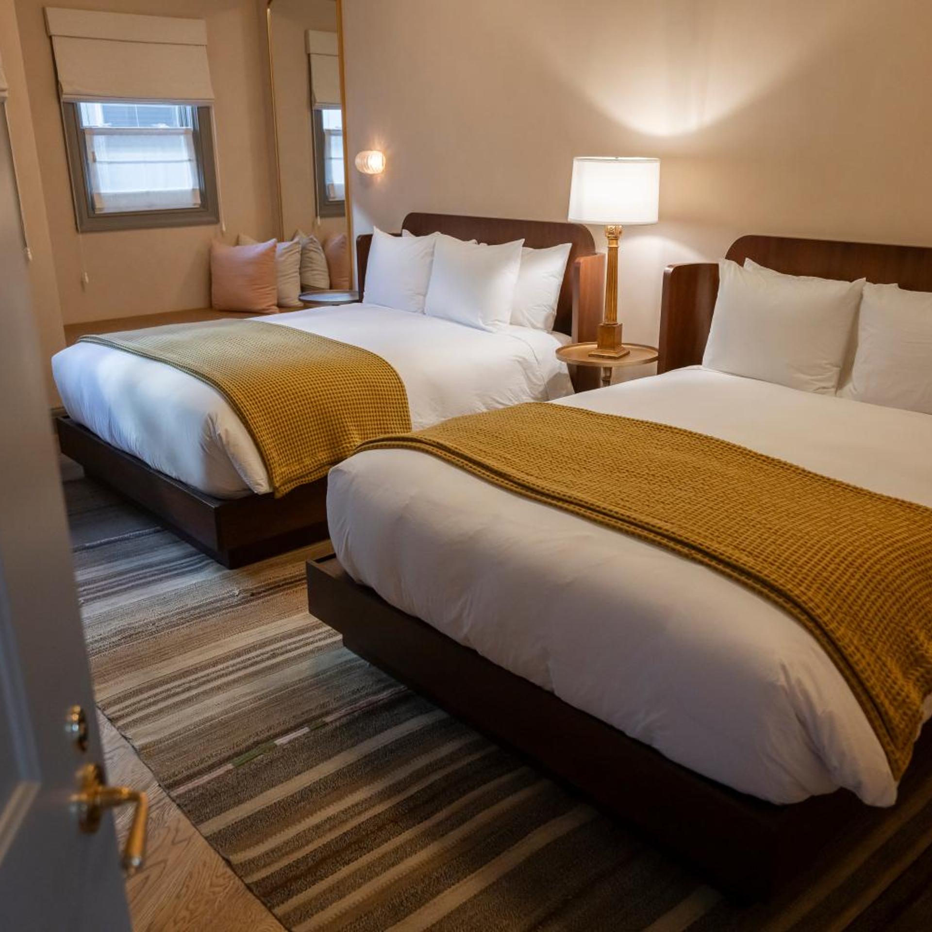 Courtyard, Suite, 2 Queen Beds
