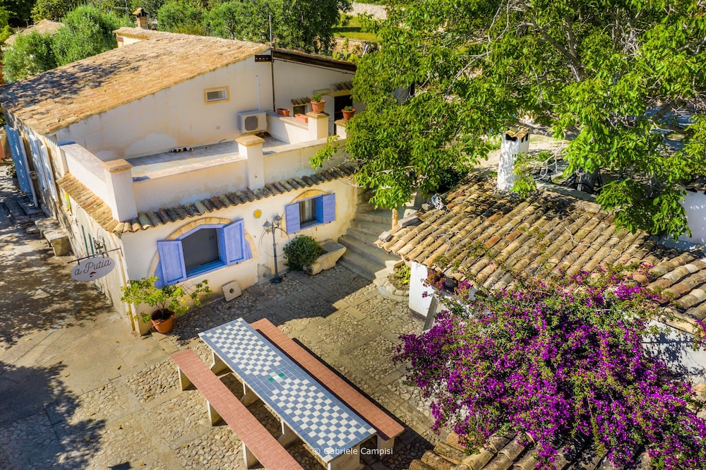 Agriturismo Val Di Noto 38/47