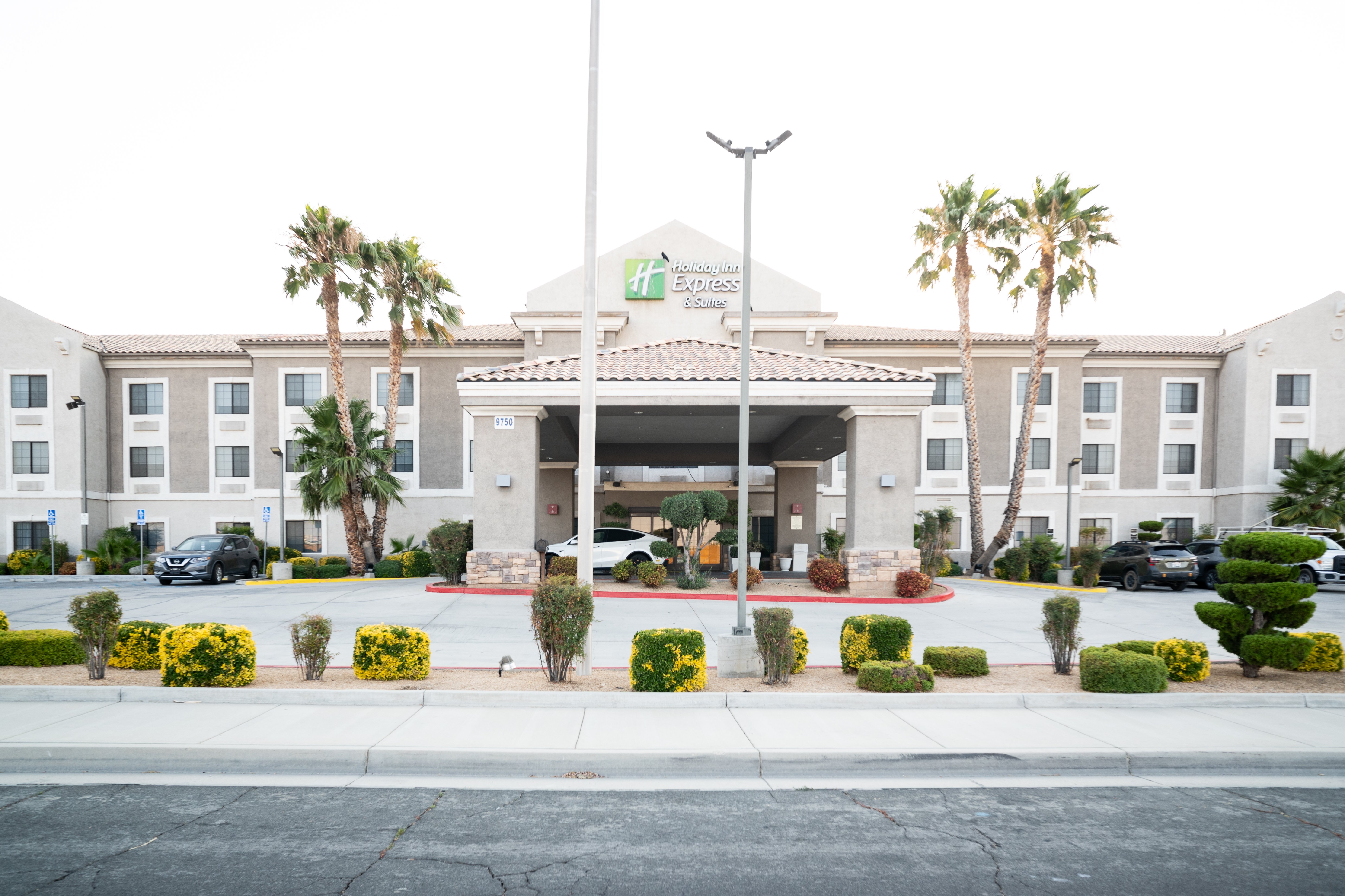 Holiday Inn Express Hotel & Suites Hesperia 3/56
