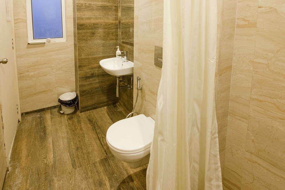 Siesta Navi Mumbai 40/41