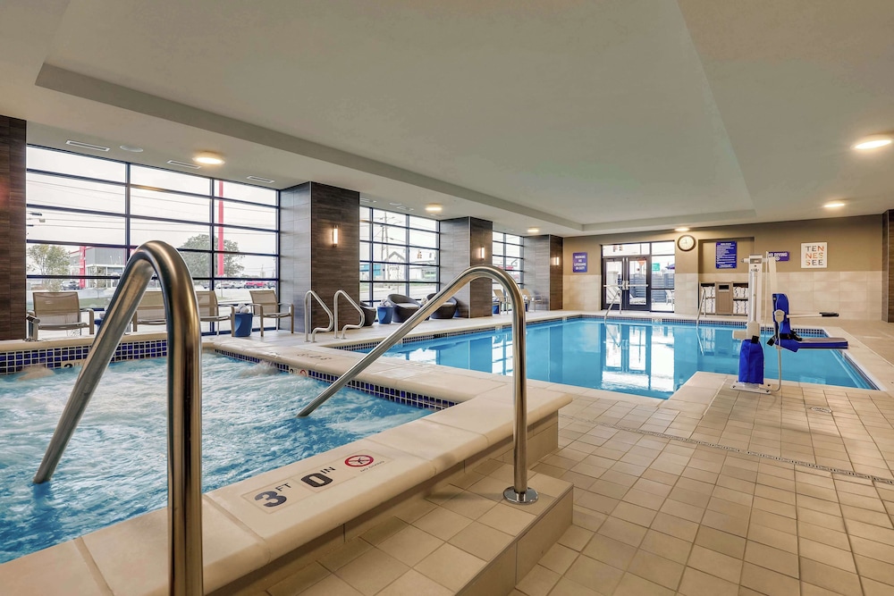 Drury Plaza Hotel Chattanooga Hamilton Place 24/50