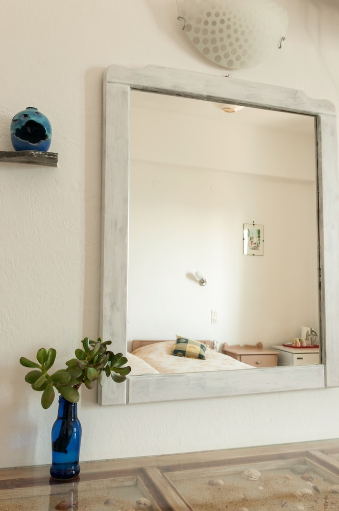 Andriani's Guest House 4/50