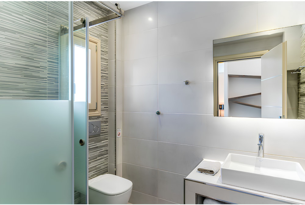 Marvarit Suites 44/50