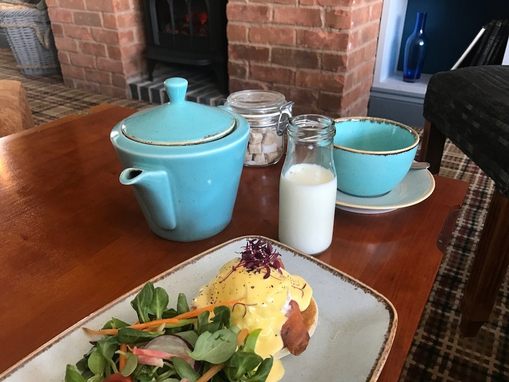 Strawberry Bank Hotel, NEC 33/47