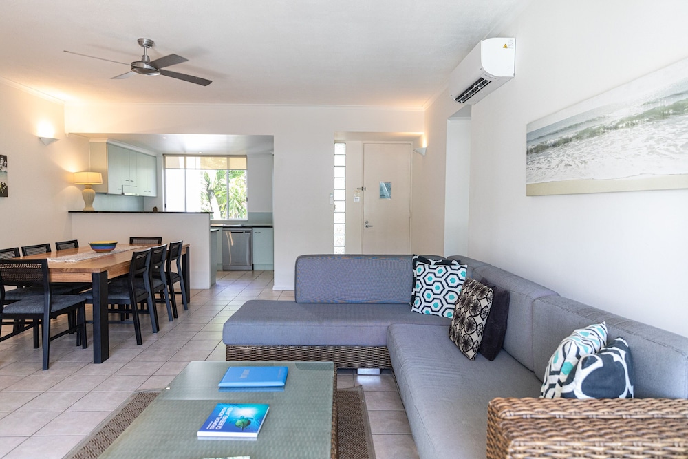 Beaches Port Douglas 44/69