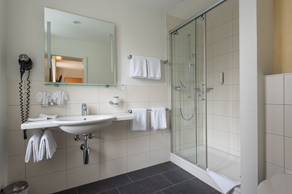 Parkhotel Gunten 48/50