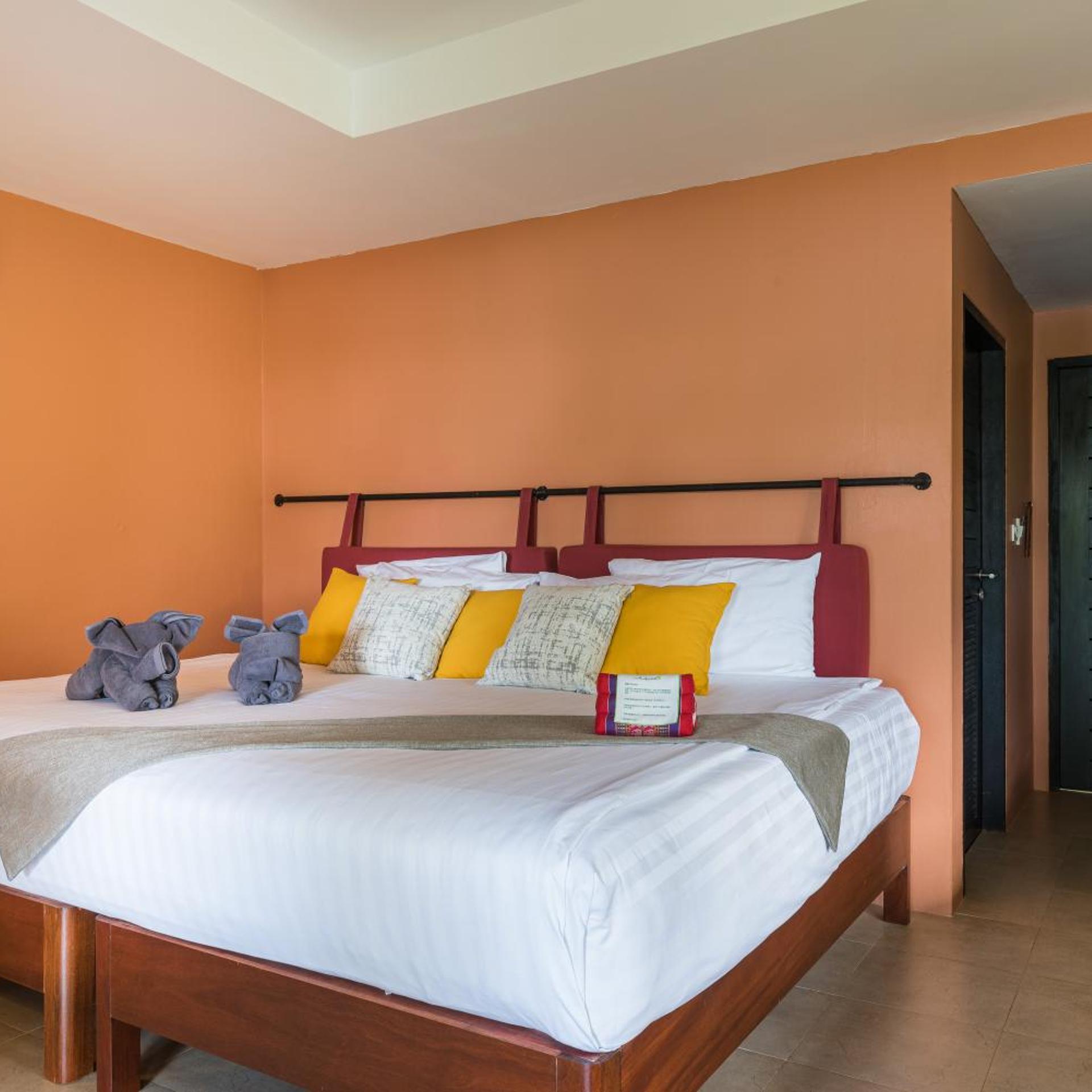 Deluxe, Double Bed, Forest View