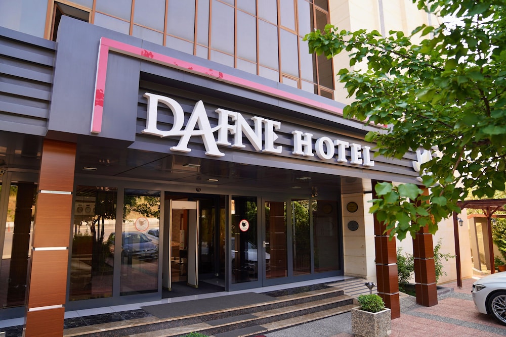 Dafne Hotel 3/50