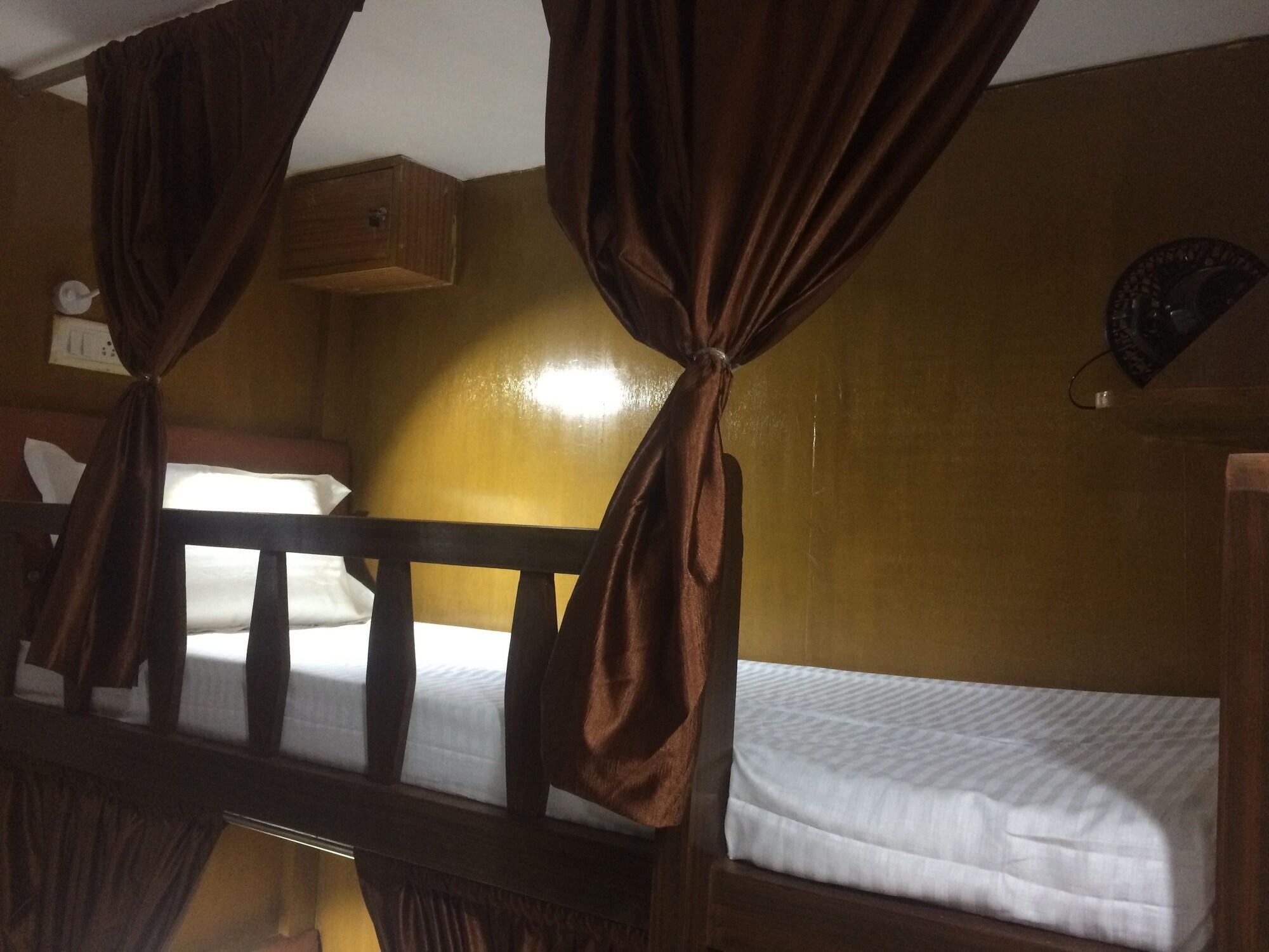Zara Dormitory 12/13