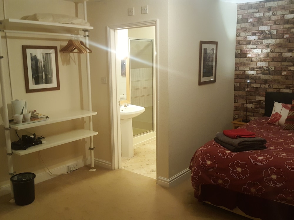 Angel Guest House 15/31
