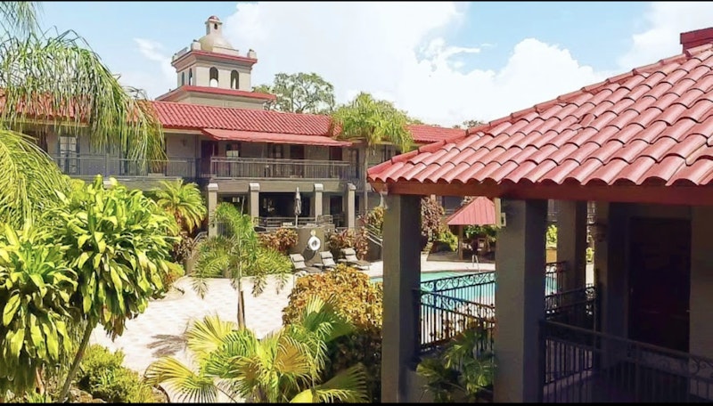 Red Roof PLUS & Suites Tampa - Busch Gardens 2/12