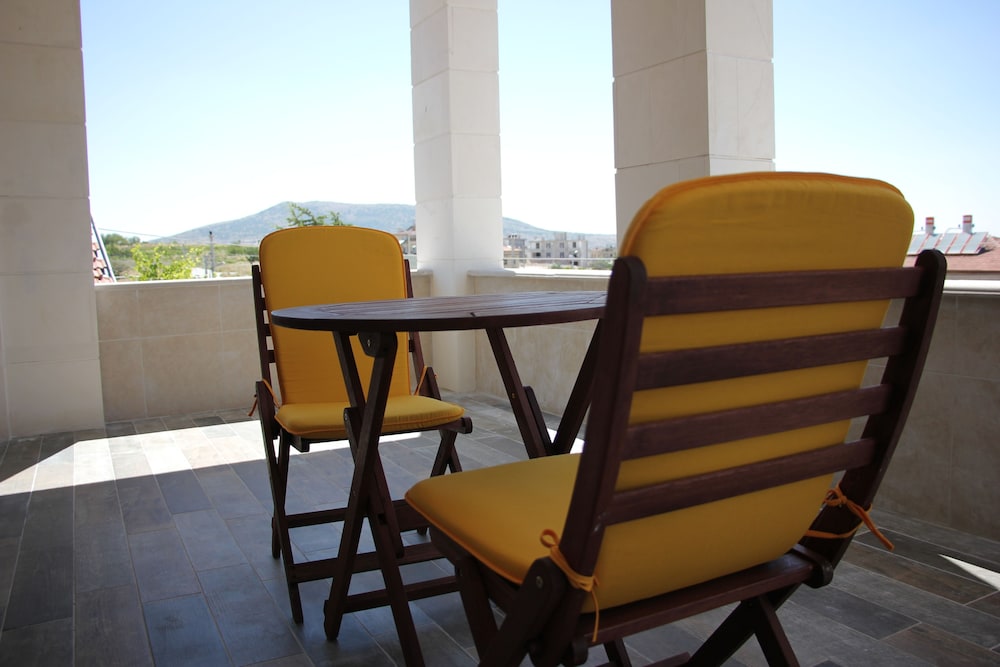 El Nazar Stone Suite 35/50