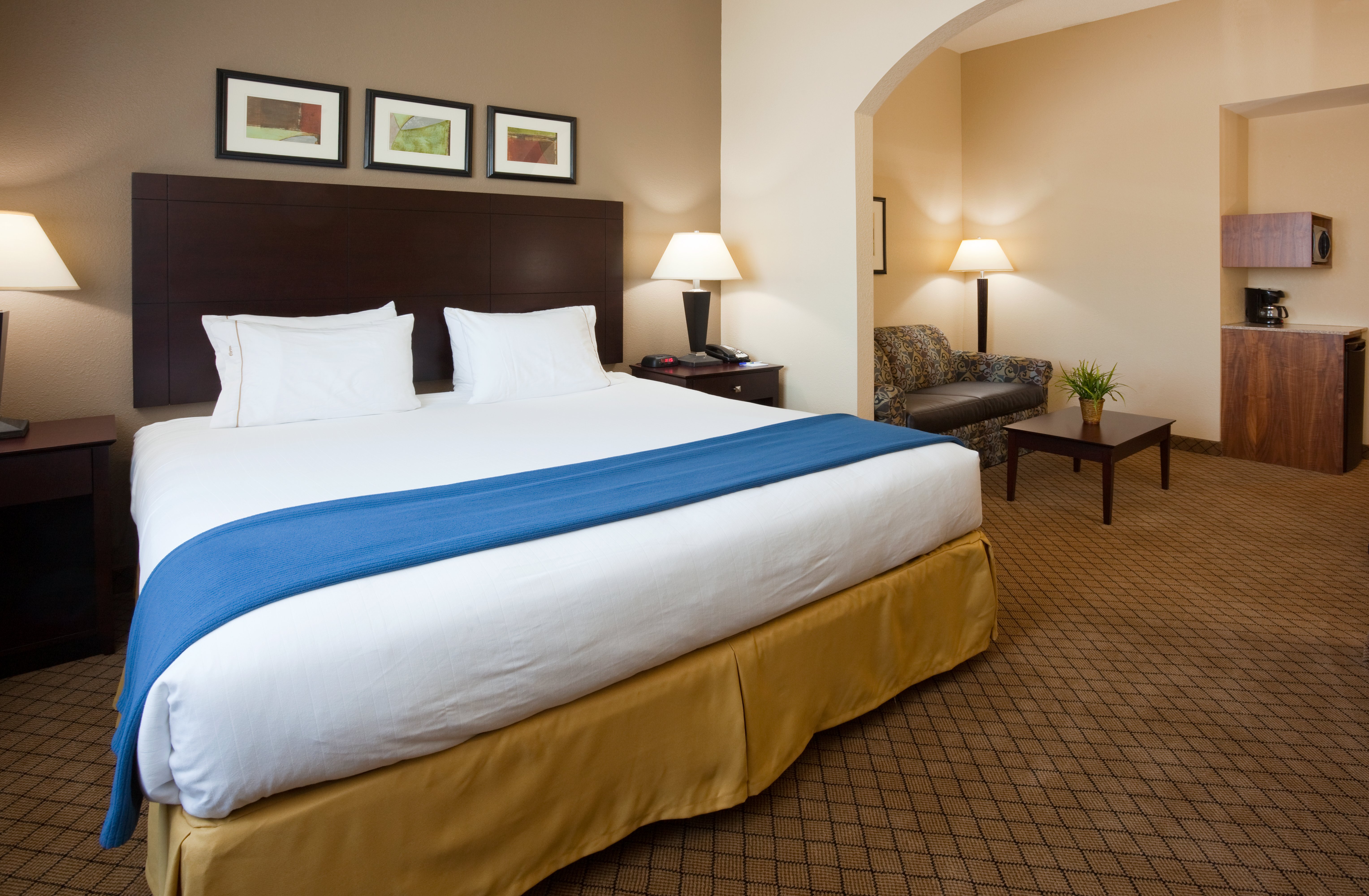 Holiday Inn Express Hotel And Suites Mankato East 24/76