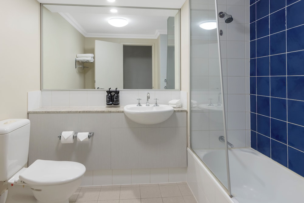 Oaks Perth Hotel 56/61