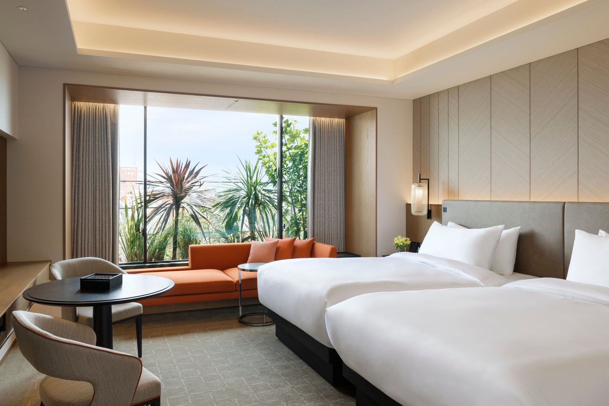 Deluxe, Twin Beds, City View