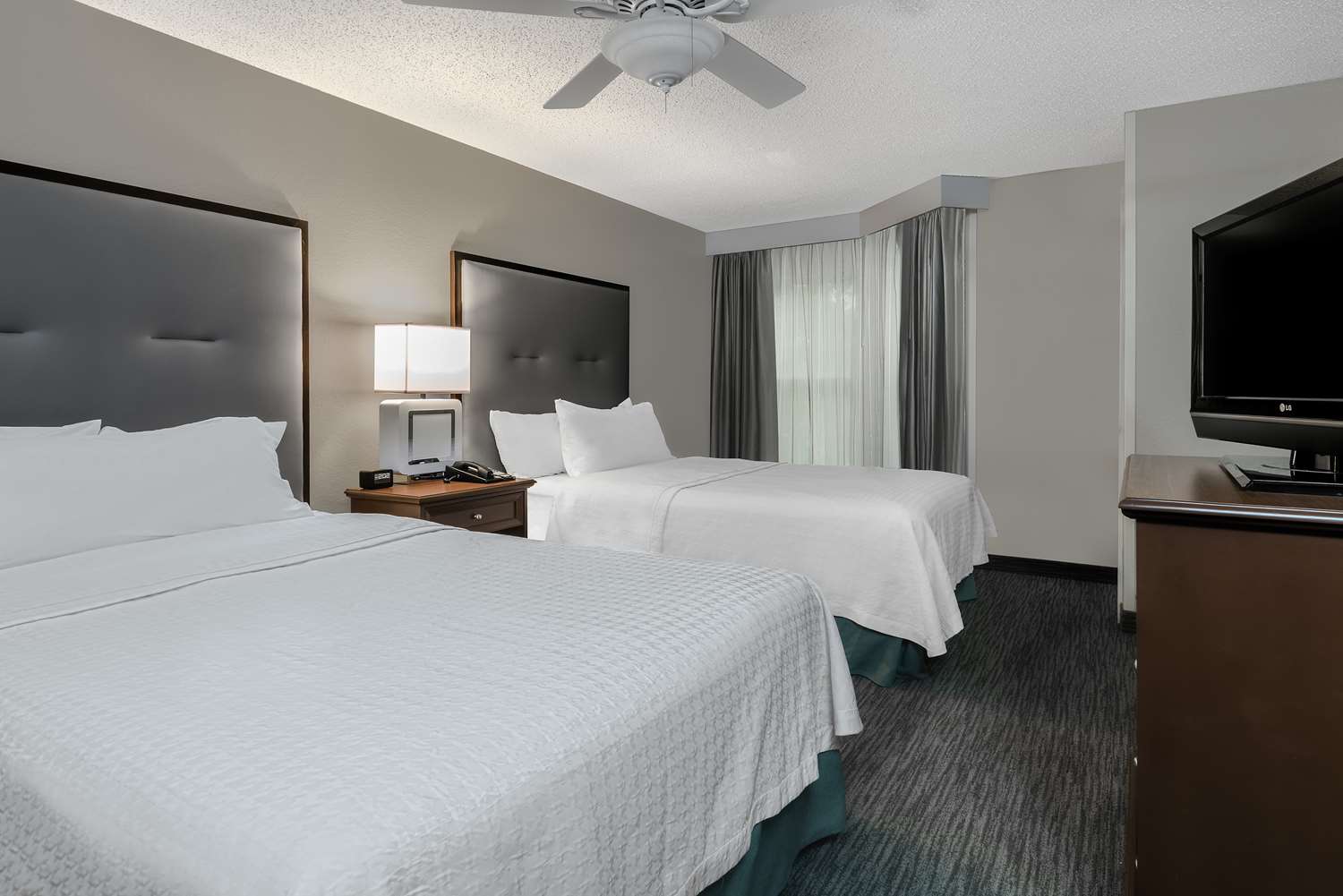 1 BEDROOM, SUITE, 2 DOUBLE BEDS