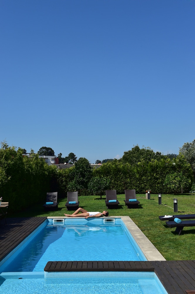 SOLAR EGAS MONIZ CHARMING HOUSE AND LOCAL EXPERIENCE 28/50
